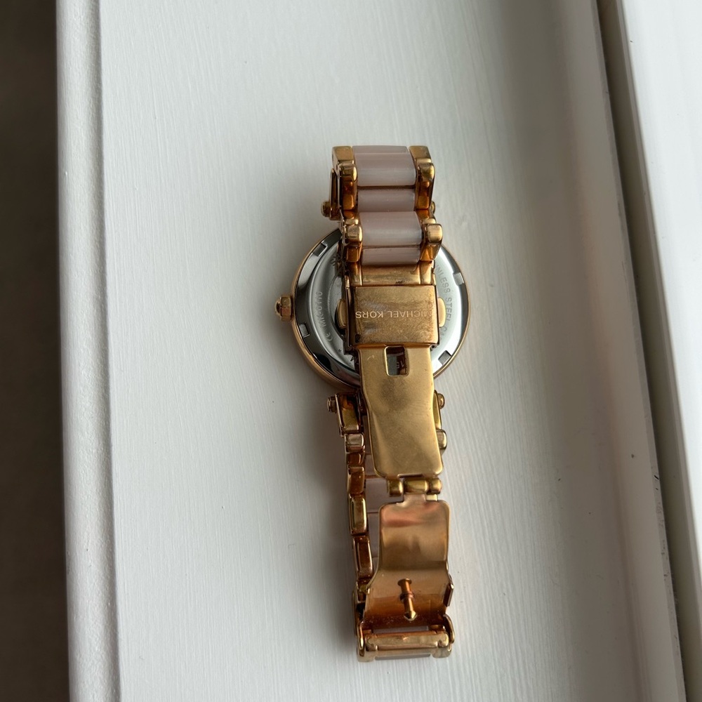 Michael Kors Parker Rose Blush and Gold Women's Watch - Picture 4 of 5